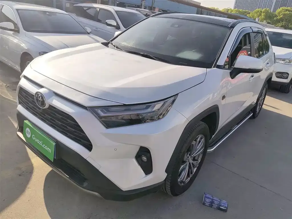 Toyota RAV4 — фото 5