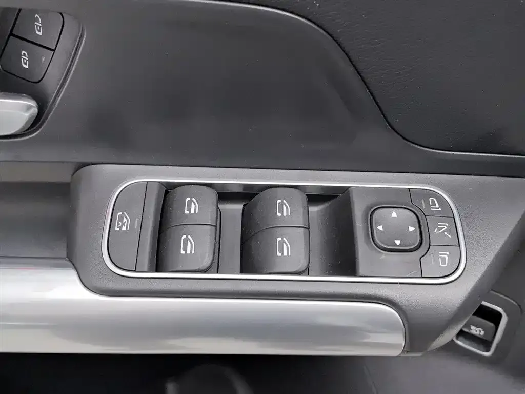 Mercedes-Benz GLA 2023 из CN, фото 2