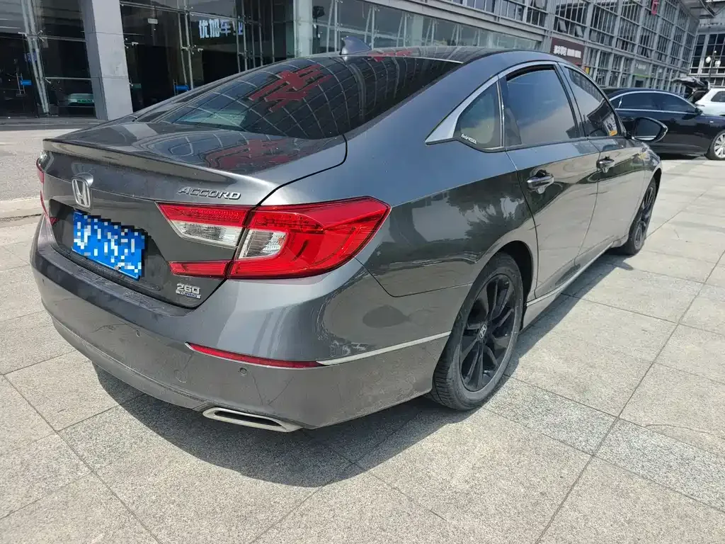 Honda Accord — фото 5