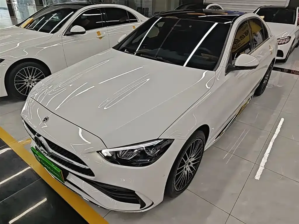 Mercedes-Benz C-Class — фото 1