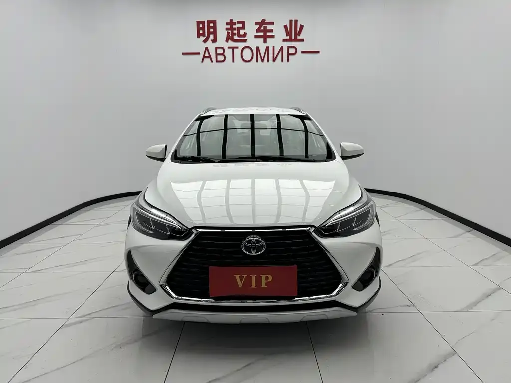 Toyota Yaris L — фото 8