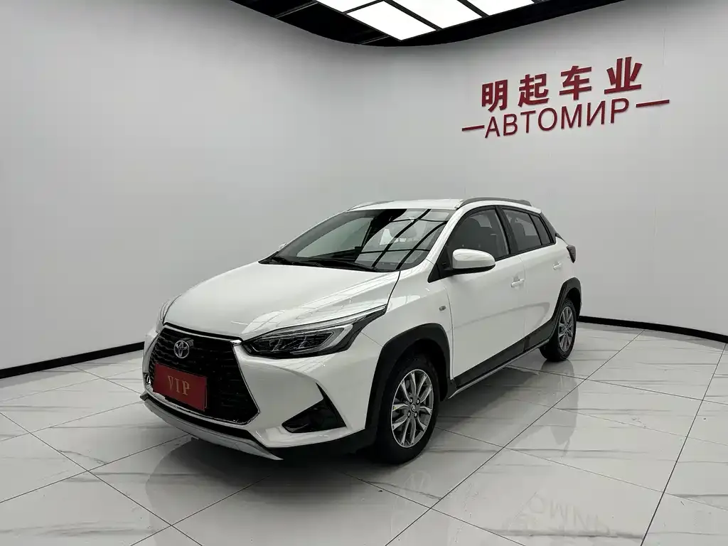 Toyota Yaris L — фото 4