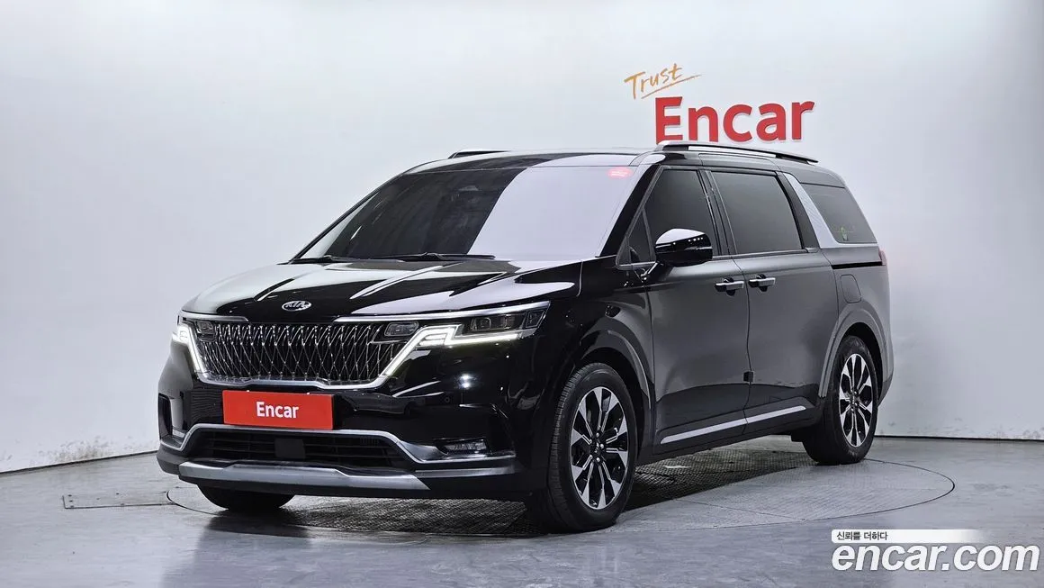 Kia Carnival — фото 1