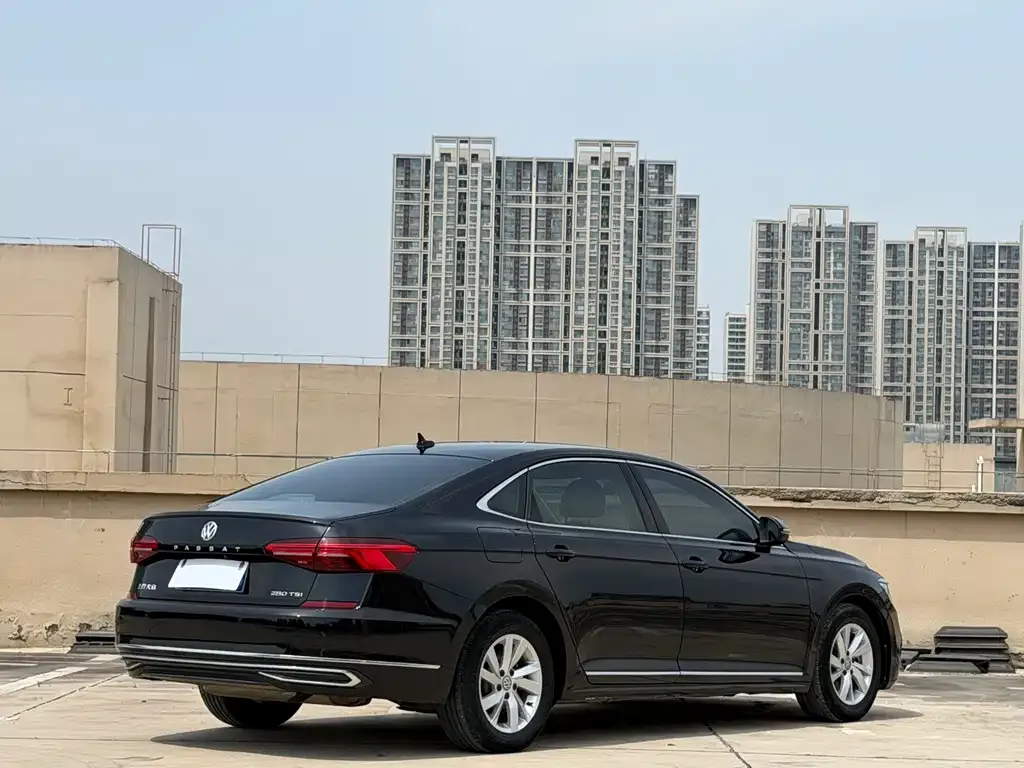 Volkswagen Passat 2021 из CN, фото 4