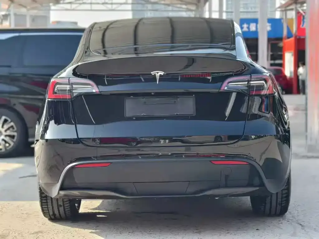 Tesla Model Y 2023 из CN, фото 9