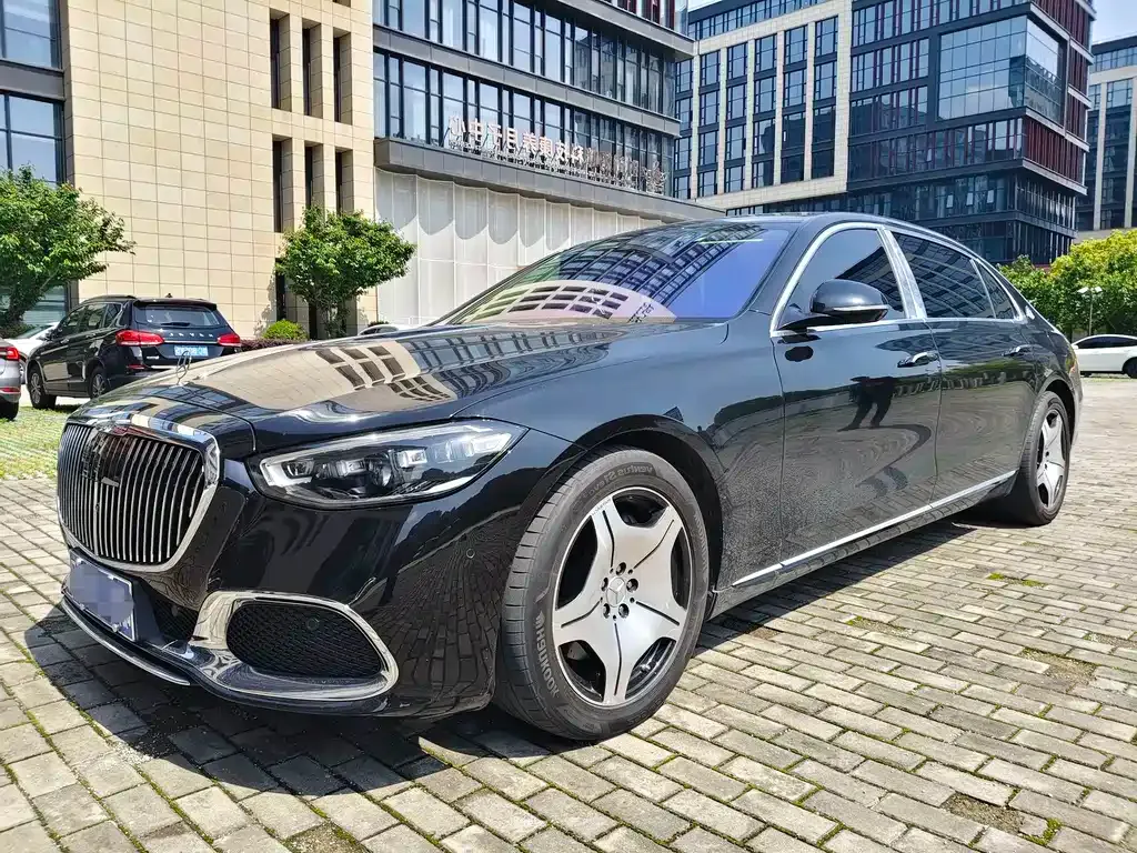 Mercedes-Benz S-Class — фото 1
