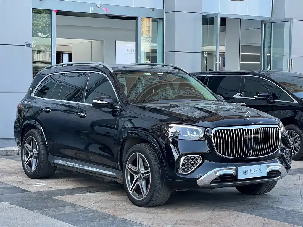 Mercedes-Benz GLS — фото 8