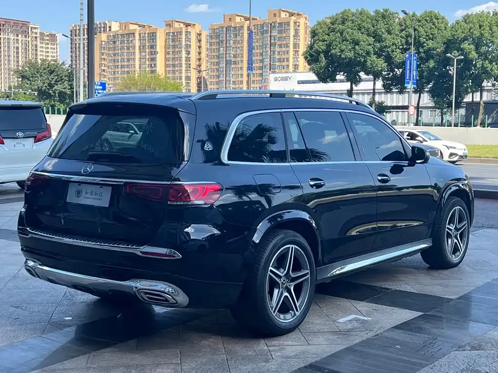 Mercedes-Benz GLS — фото 6