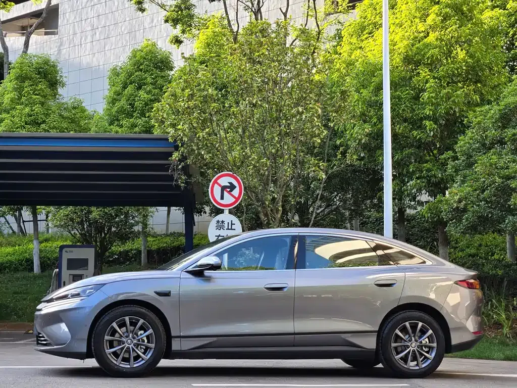 BYD Qin L — фото 6