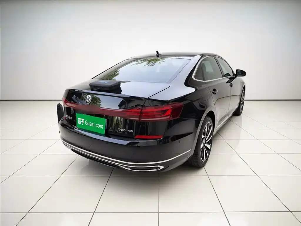 Volkswagen Passat — фото 6