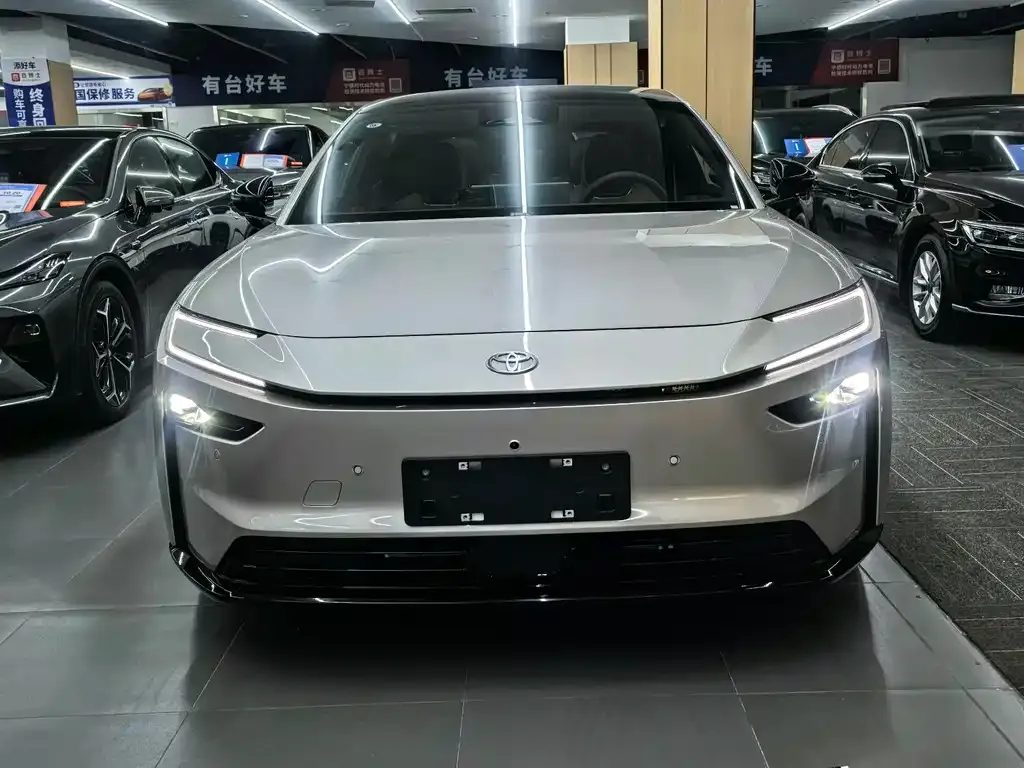 Toyota Platinum 7 2026 из CN, фото 4