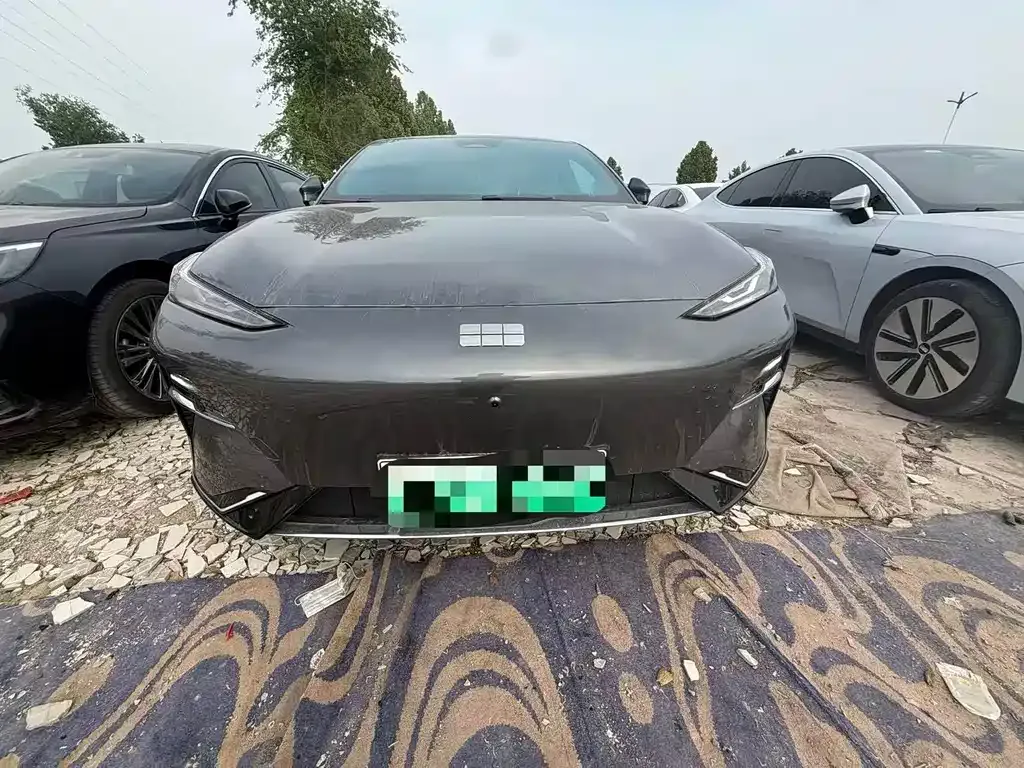 Geely Galaxy E8