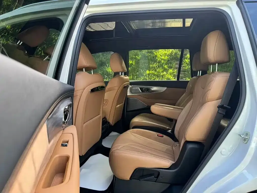 GAC Motor Trumpchi ES9 — фото 10