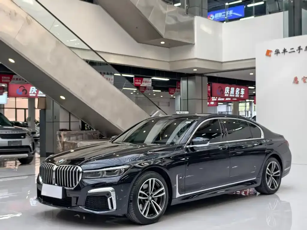 BMW 7 Series 2022 из CN, фото 3