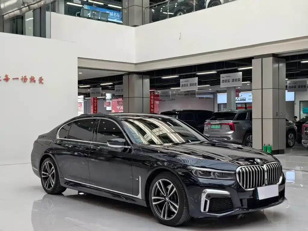BMW 7 Series 2022 из CN, фото 9