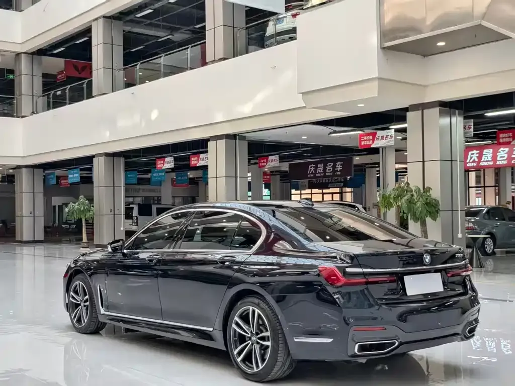 BMW 7 Series 2022 из CN, фото 4