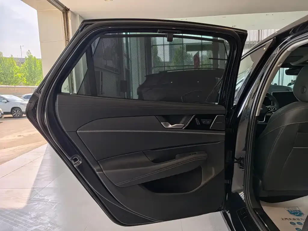 Volkswagen Passat — фото 5