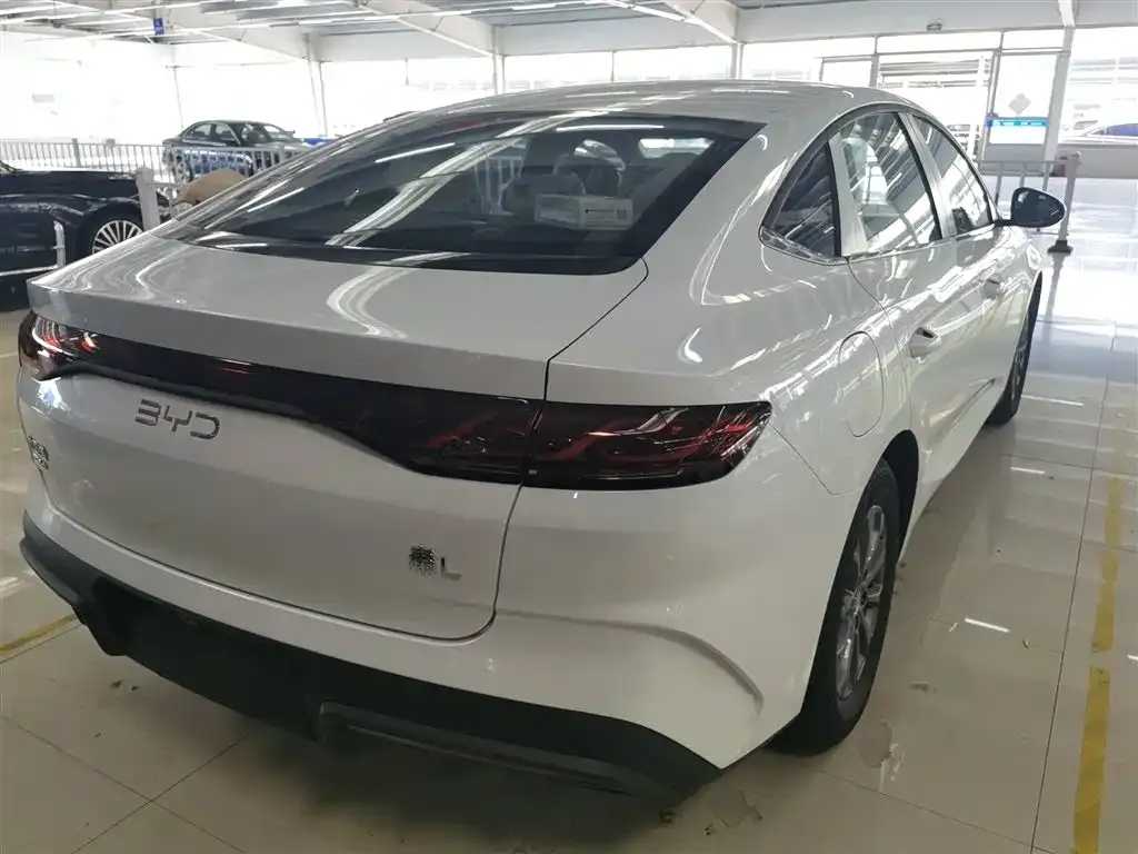 BYD Qin L — фото 7