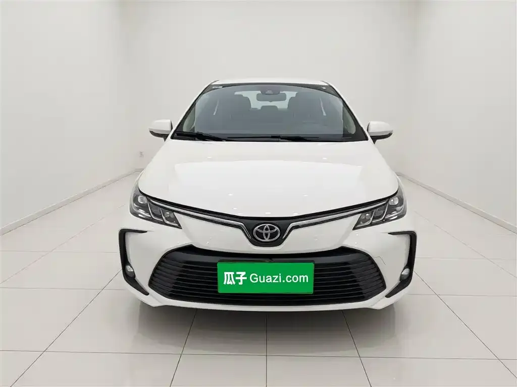 Toyota Corolla — фото 4