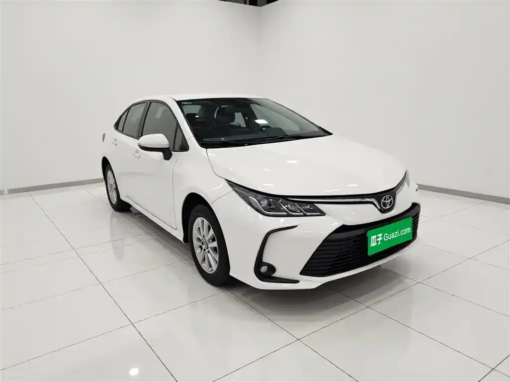 Toyota Corolla — фото 2