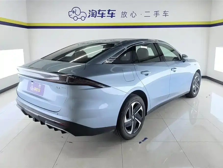 Geely Galaxy L6 — фото 2