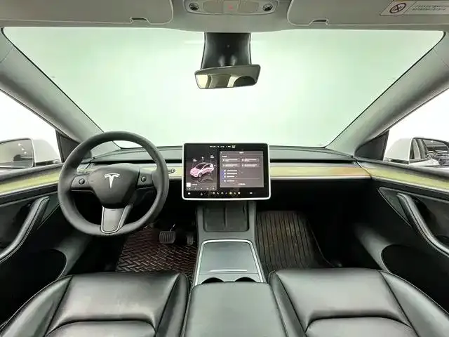 Tesla Model Y — фото 4