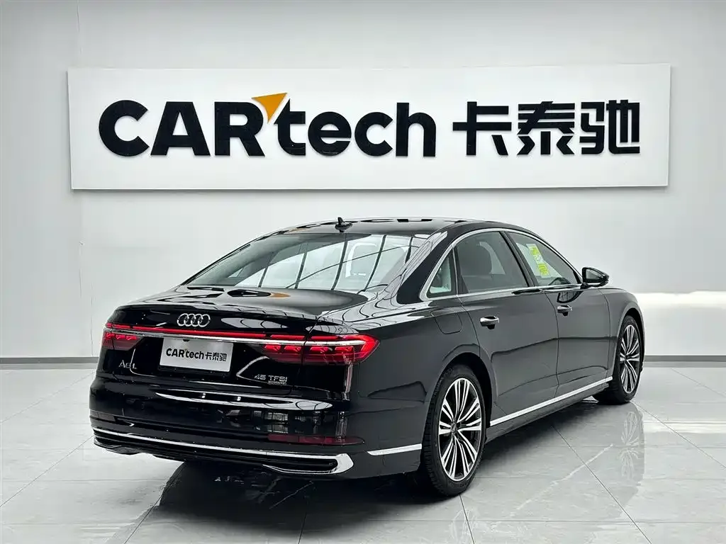 Audi A8 — фото 4