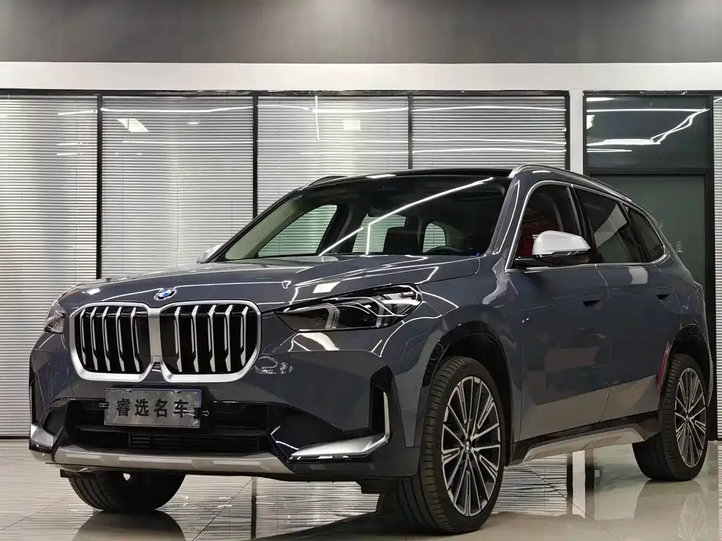 BMW X1 — фото 5