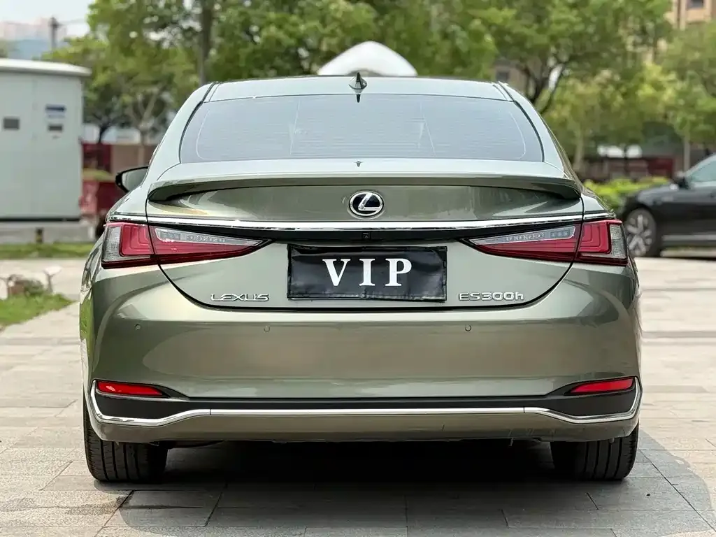 Lexus ES — фото 6