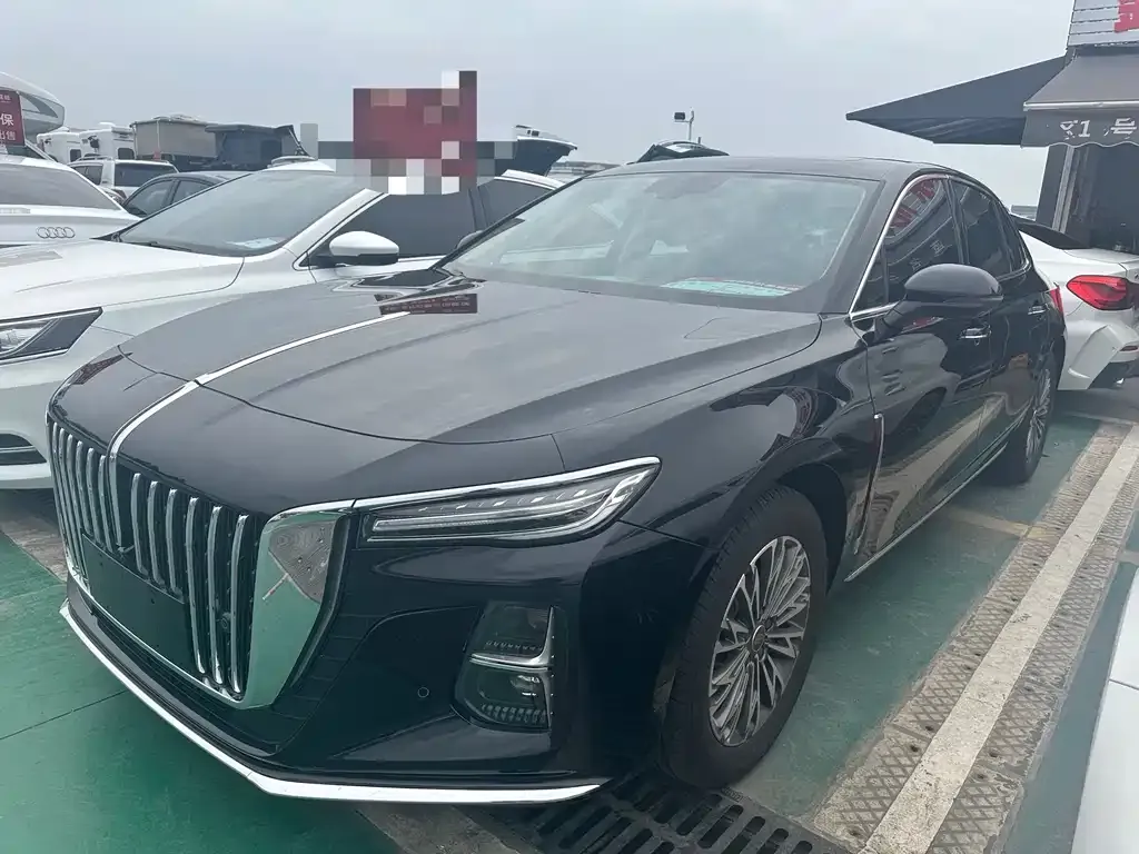 Hongqi H5 — фото 1