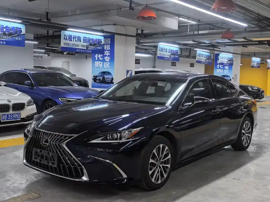 Lexus ES — фото 1