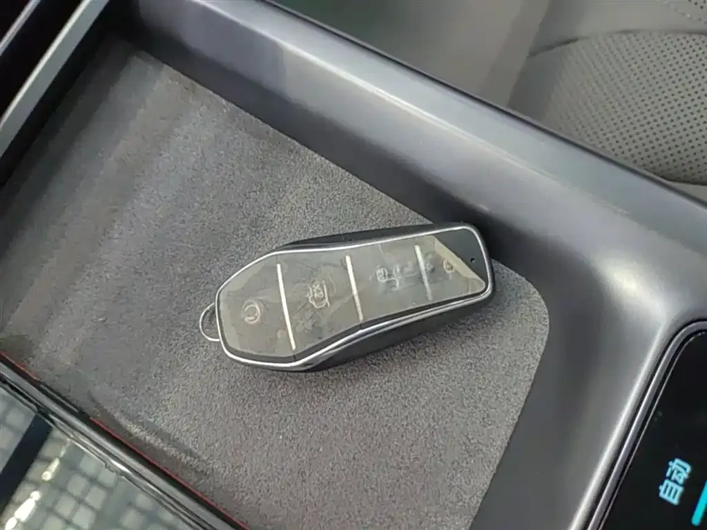 BYD Seal 07 DM-i — фото 2