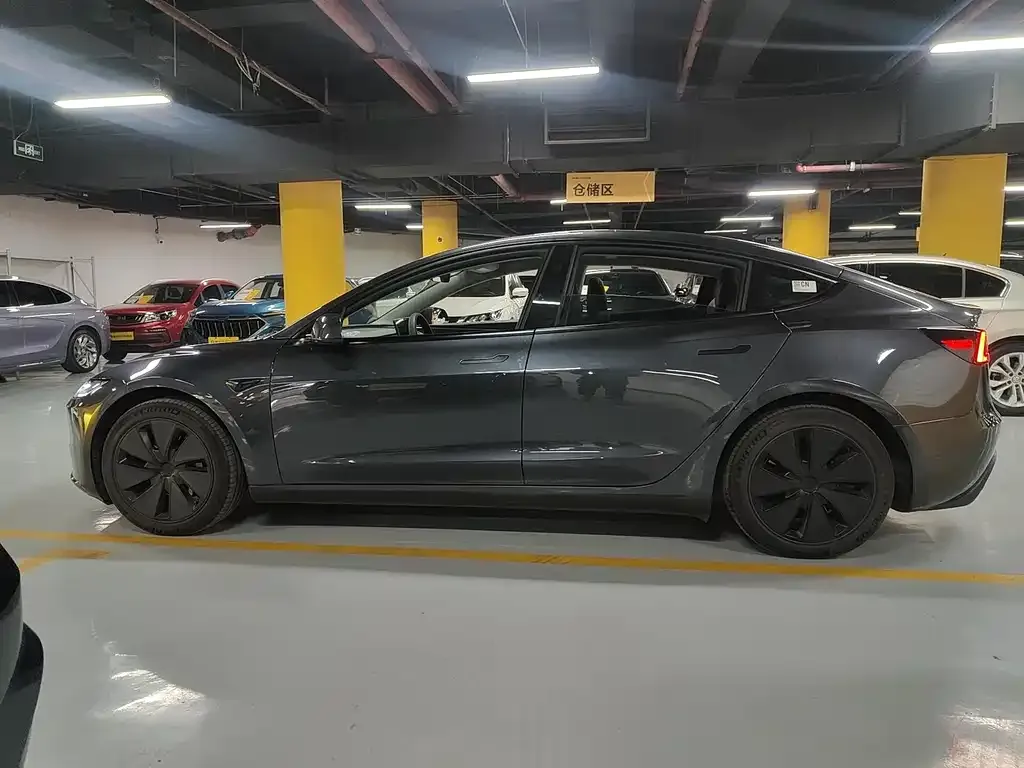Tesla Model 3 — фото 2