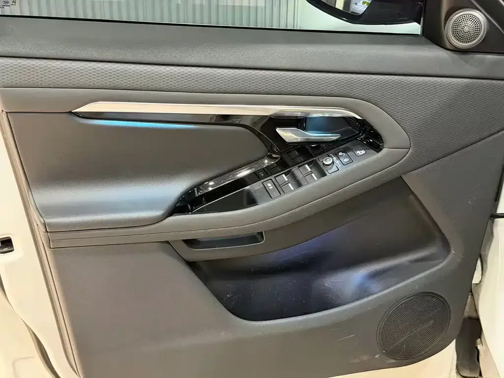 Land Rover Evoque — фото 8