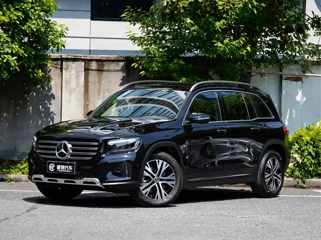 Mercedes-Benz GLB — фото 1
