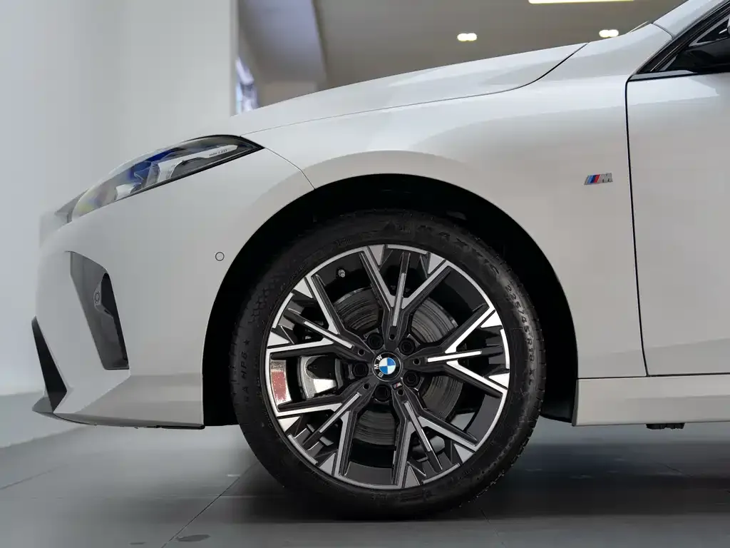 BMW 2 Series 2025 из CN, фото 3