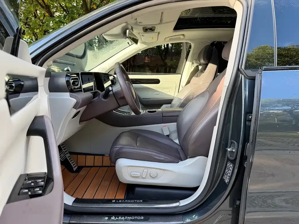 Leapmotor C11 — фото 4
