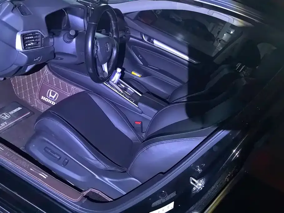 Honda Accord — фото 6