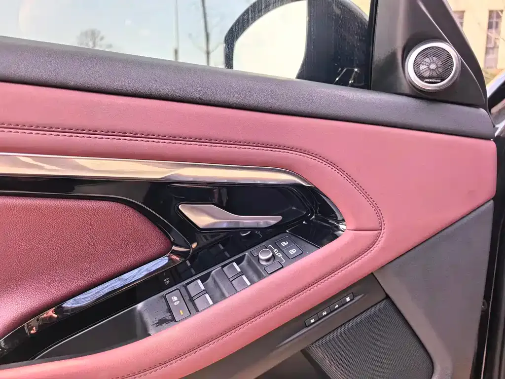 Land Rover Evoque — фото 10