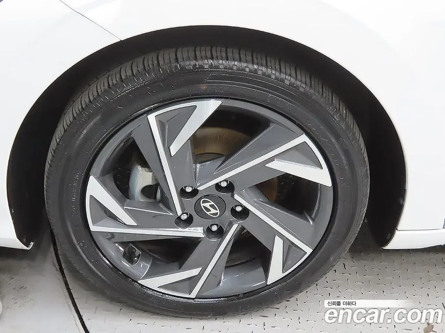 Hyundai AVANTE 2024 из KR, фото 3