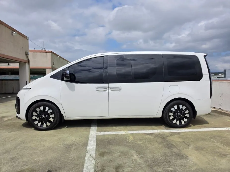 Hyundai Staria — фото 3