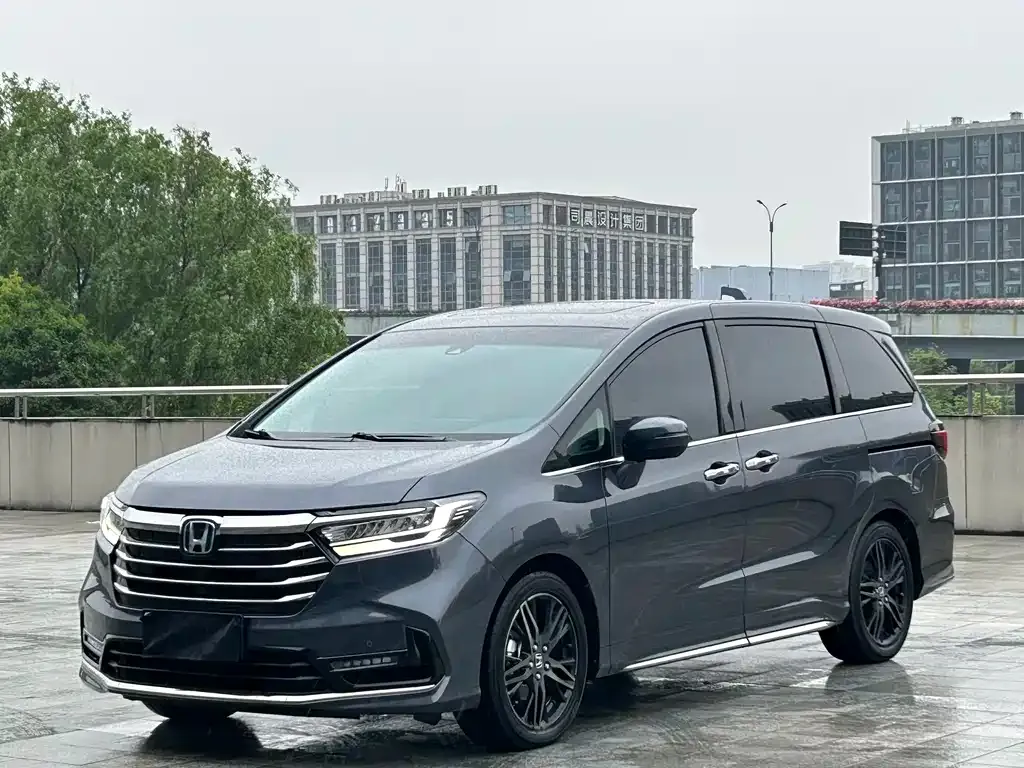 Honda Odyssey — фото 1