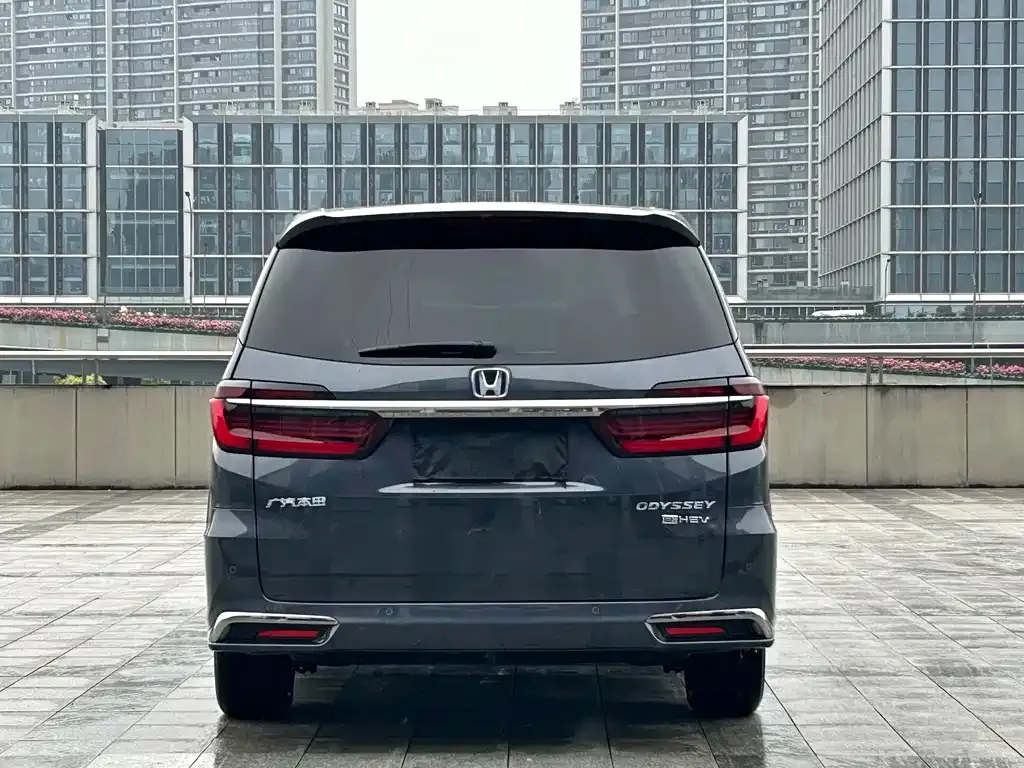 Honda Odyssey — фото 2