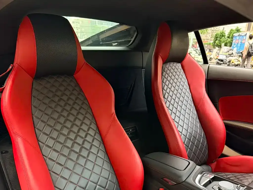Audi R8 2023 из CN, фото 3