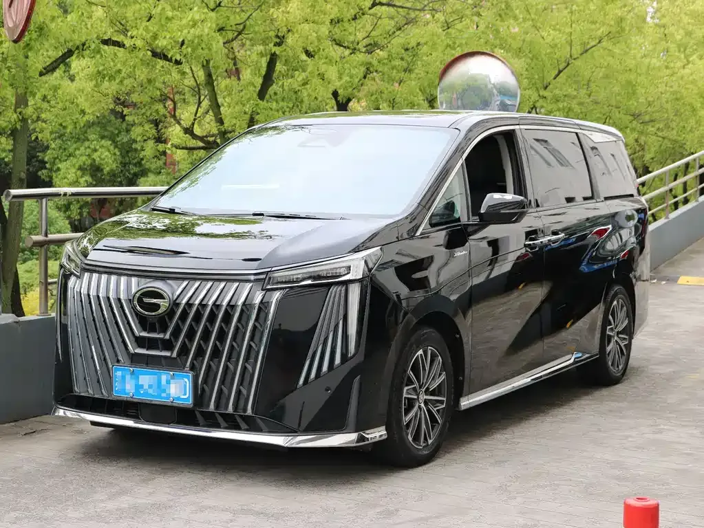 GAC Motor Trumpchi M8 — фото 1