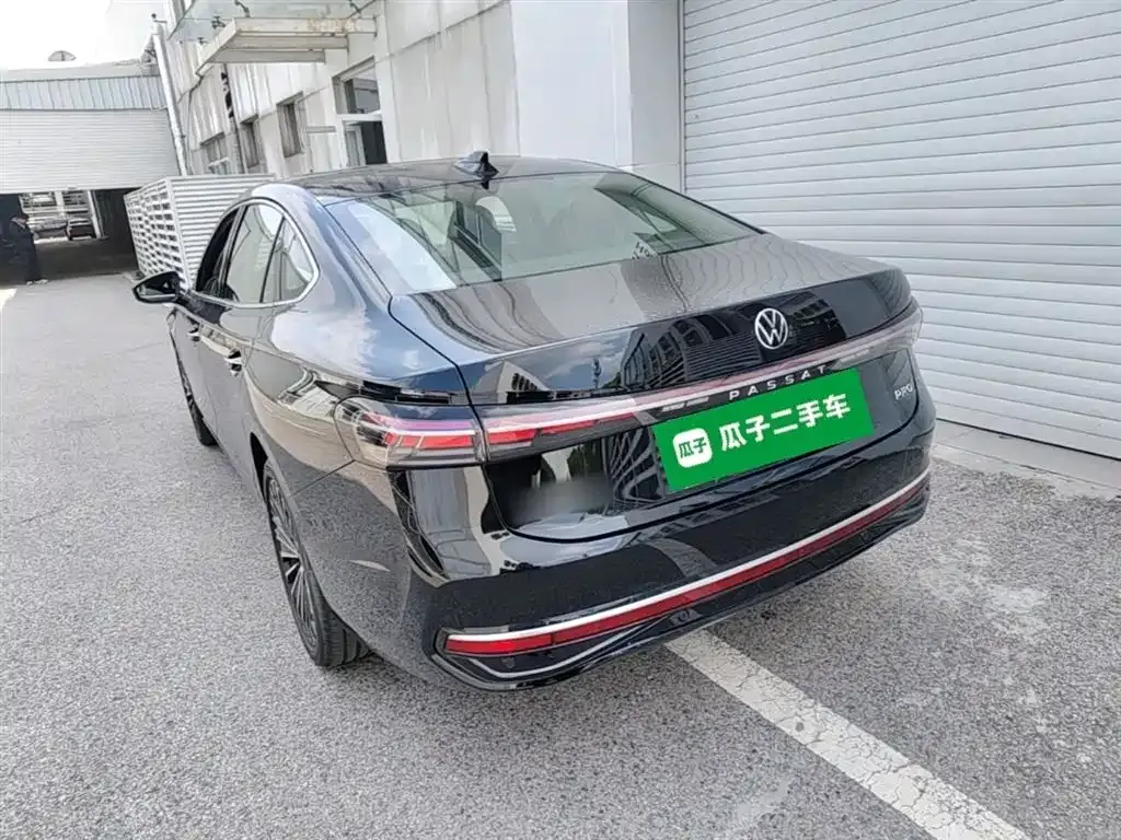 Volkswagen Passat — фото 10