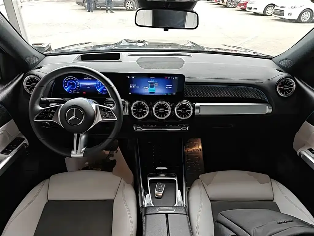 Mercedes-Benz EQB — фото 2