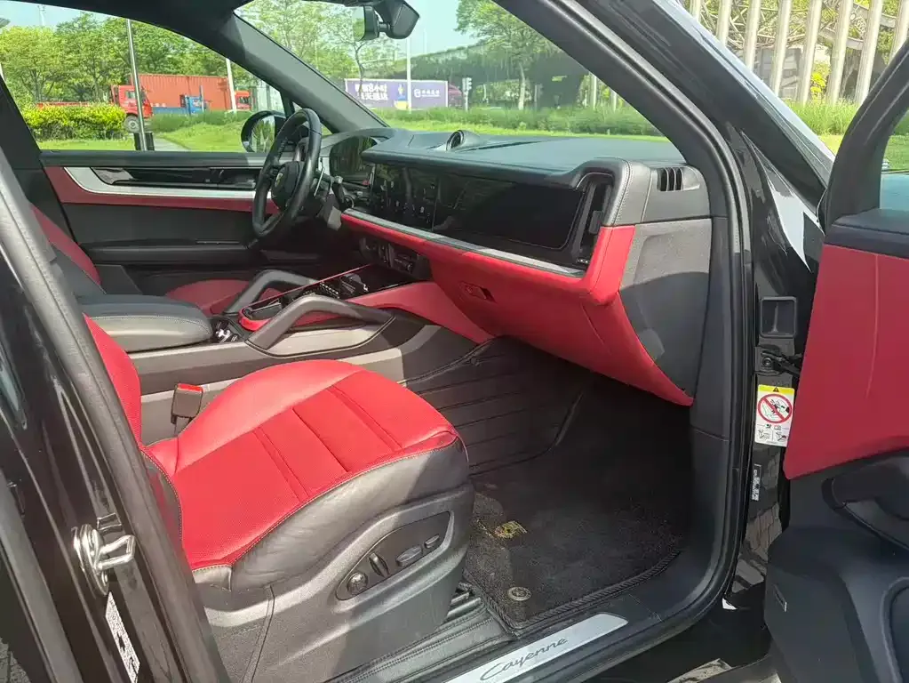 Porsche Cayenne 2025 из CN, фото 4