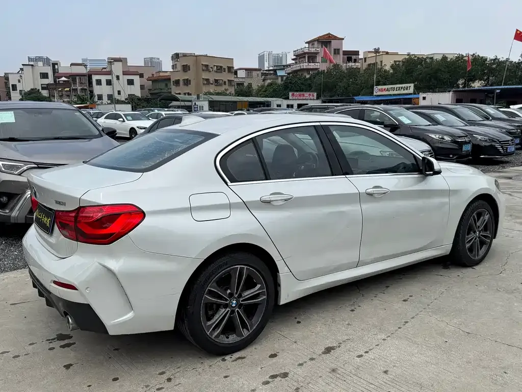BMW 1 Series 2021 из CN, фото 4