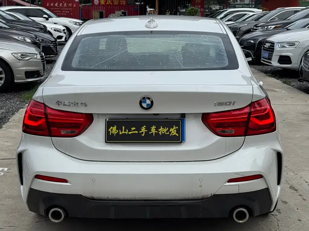 BMW 1 Series 2021 из CN, фото 3